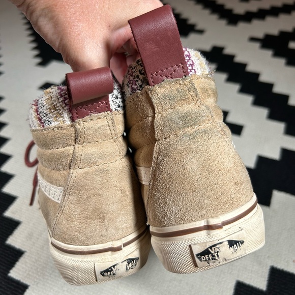 Rad VANS high top sneakers!! - Picture 4 of 10